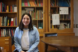 Lee más sobre el artículo Alumna del Colegio Santa Cruz de Victoria recorrerá Brasil y Uruguay con «Niños Cantores de la Araucanía»